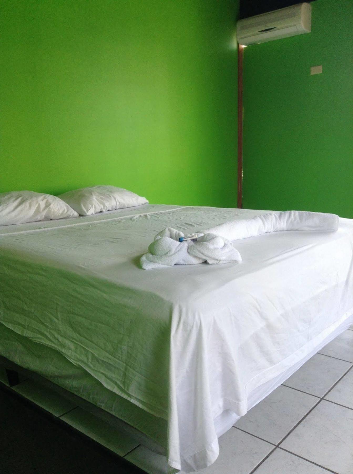 Amelia Guest House San Pedro  Dış mekan fotoğraf